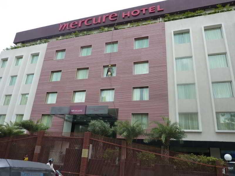 Royalton Hyderabad Abids Hotel Exterior photo