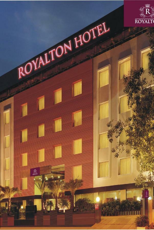 Royalton Hyderabad Abids Hotel Exterior photo